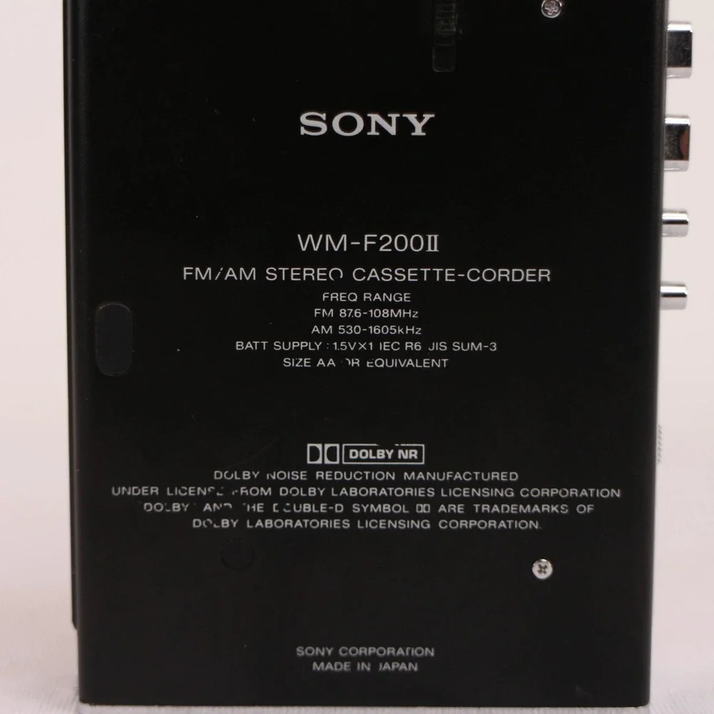 VTG Sony Walkman WM-F200II Cassette Player For Parts FM/AM Stereo Auto Reverse